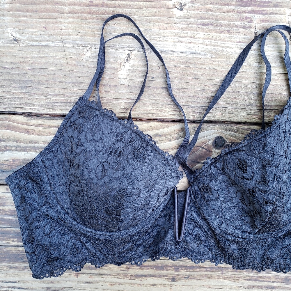 Love Honey Lingerie Black Lace Bra With Underwire and Unique Straps - 5X/6X - Picture 3 of 12